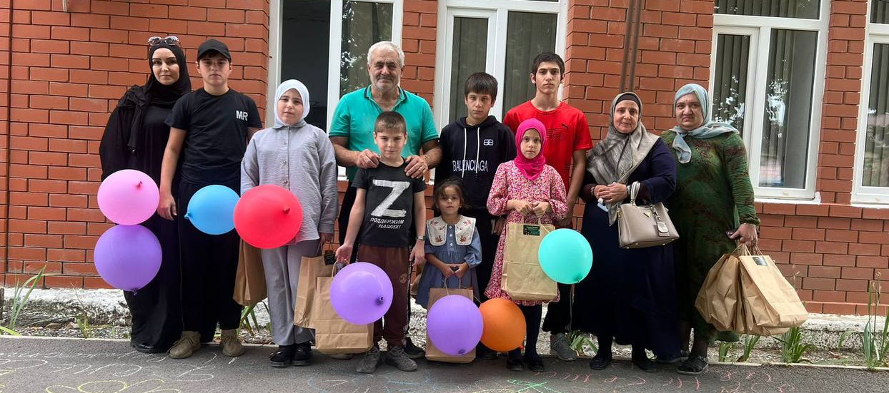 Социальные работники в Кизилюртовском районе с участием детей военнослужащих организовали мероприятия в рамках празднования Дня семьи, любви и верности